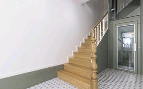 Famous Dreaming Studio